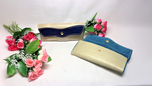 シンプルペンケース〈背面ホワイトレザー仕様・メガネ兼用〉